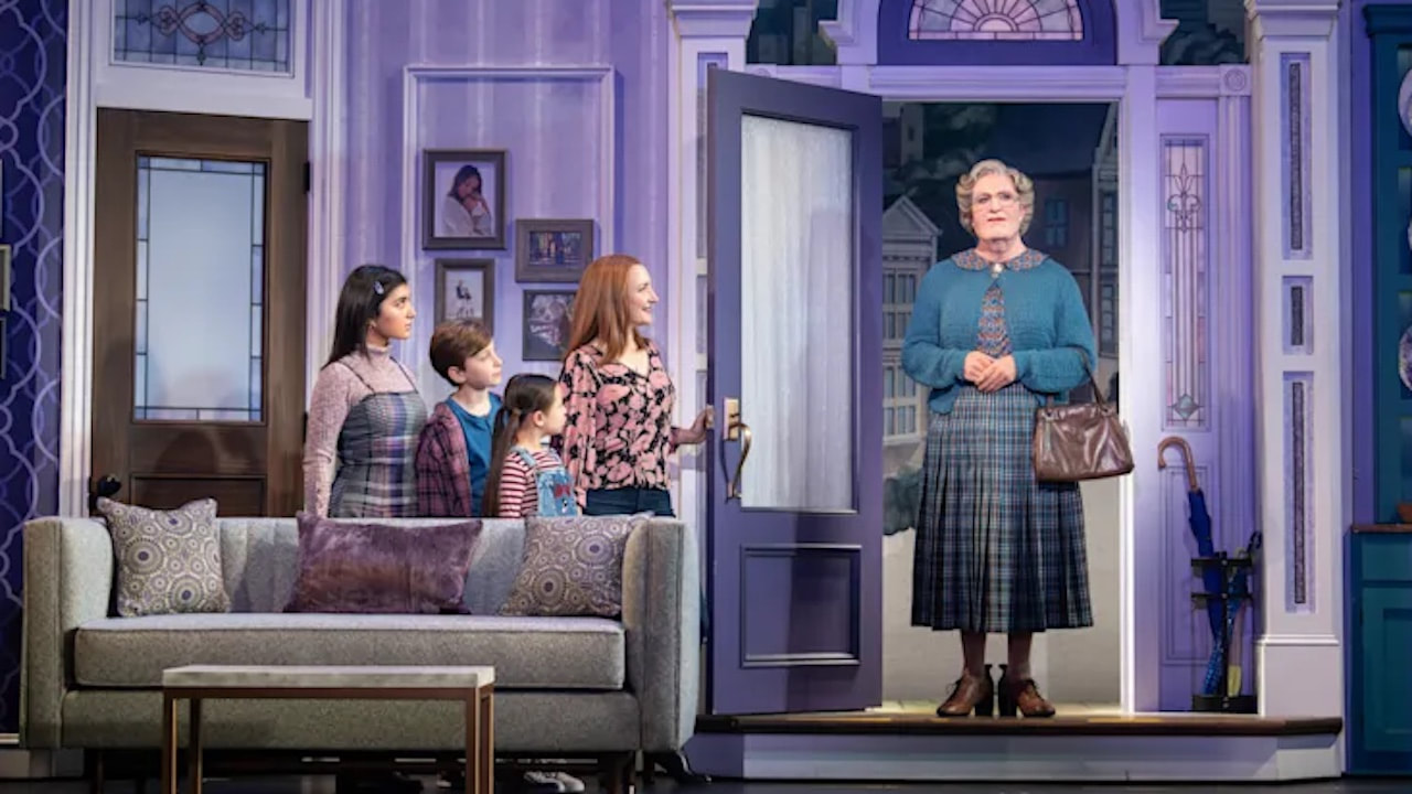 REVIEW: MRS DOUBTFIRE @ THE SAENGER THEATRE